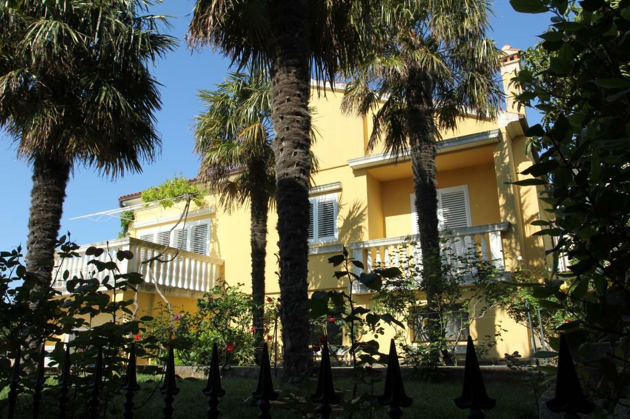 Vila Rojana Vodice Bagian luar foto