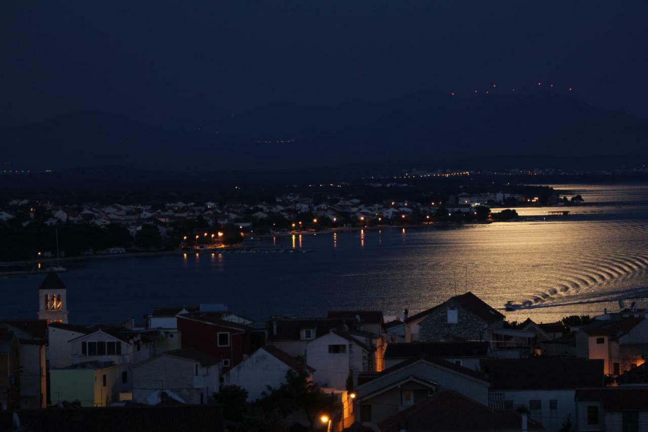 Vila Rojana Vodice Bagian luar foto