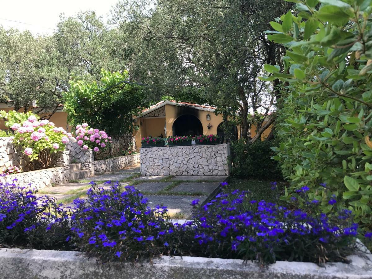 Vila Rojana Vodice Bagian luar foto