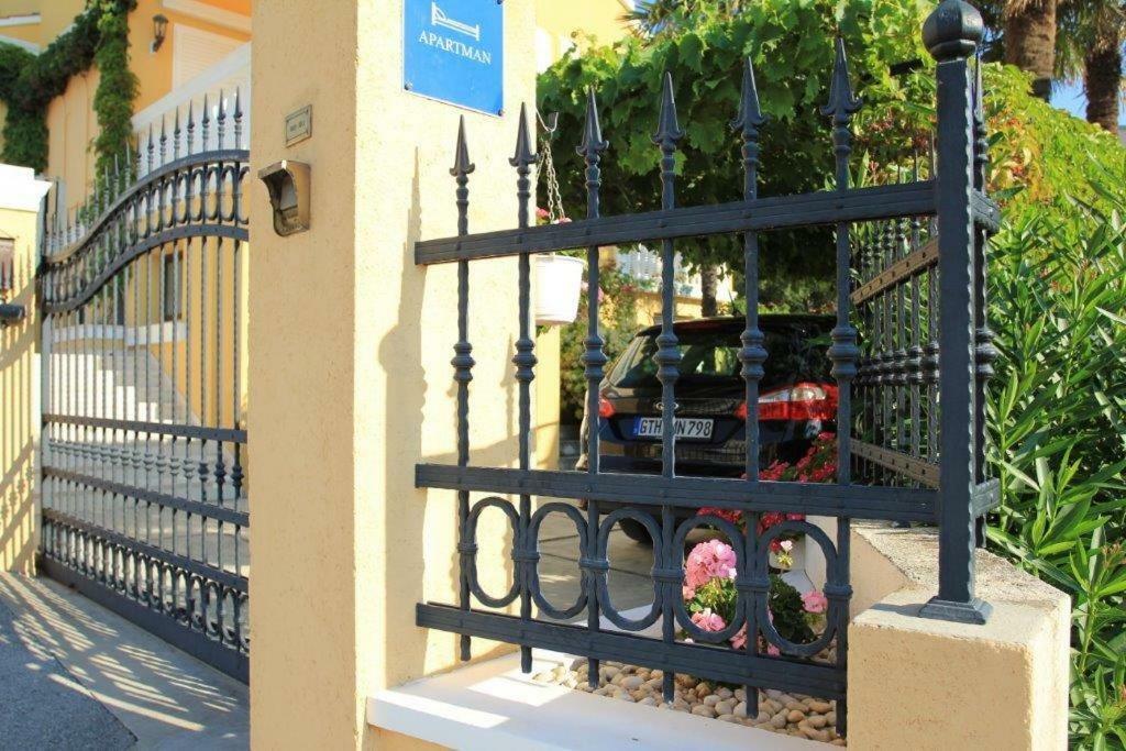 Vila Rojana Vodice Bagian luar foto